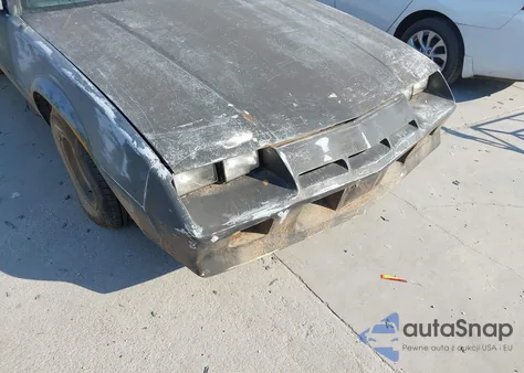 1983 Chevrolet Camaro из США, поврежденный, VIN 1G1AP8710DL138647